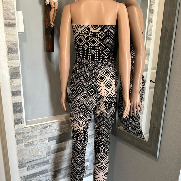 🔥 Strapless Jumpsuit - Picture 9 of 9